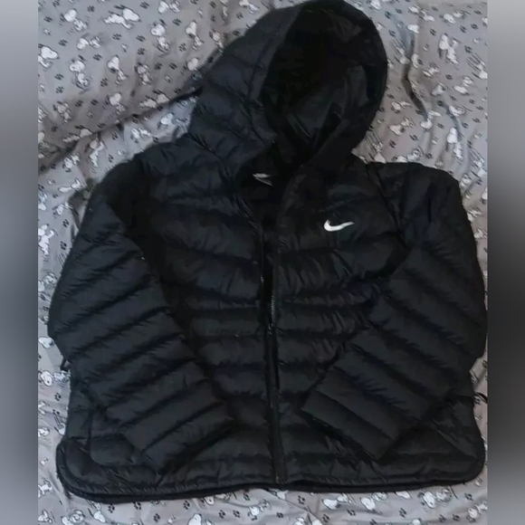 Womens Nike Jacket With Hood Size Xl - Picture 1 of 1